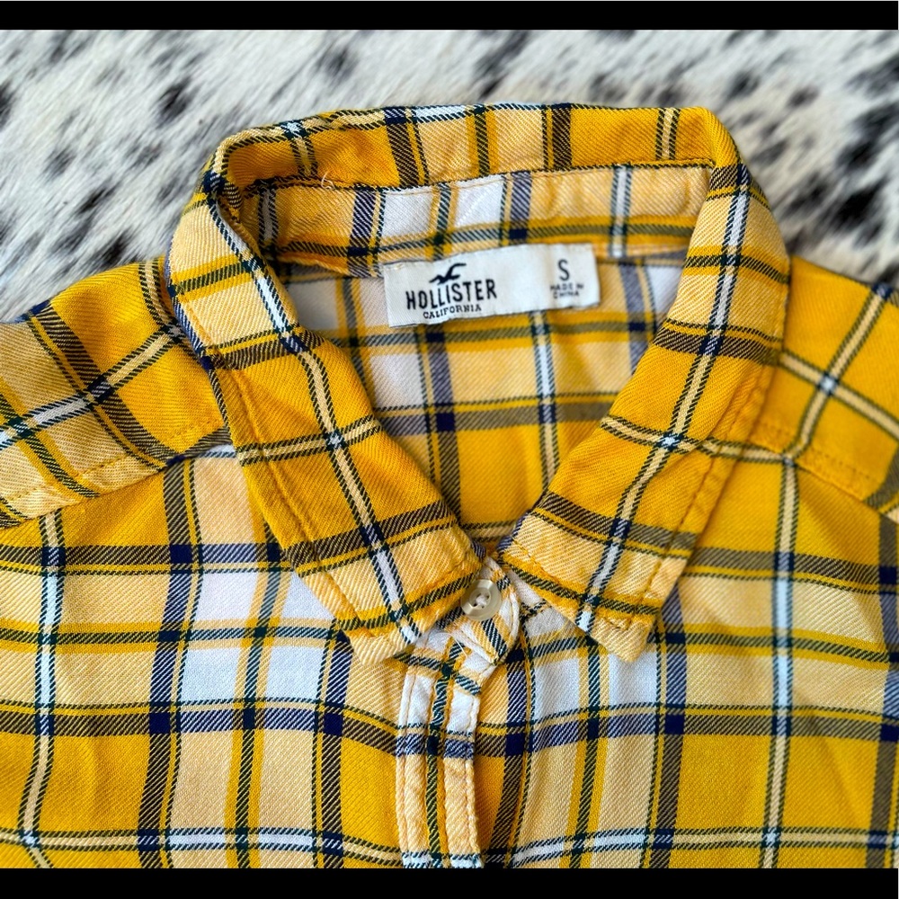 Hollister lightweight plaid button down - Picture 2 of 2
